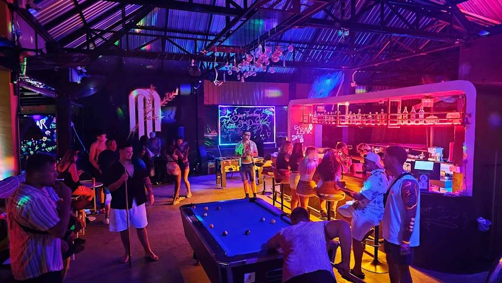 MBar Hostel Haad Rin